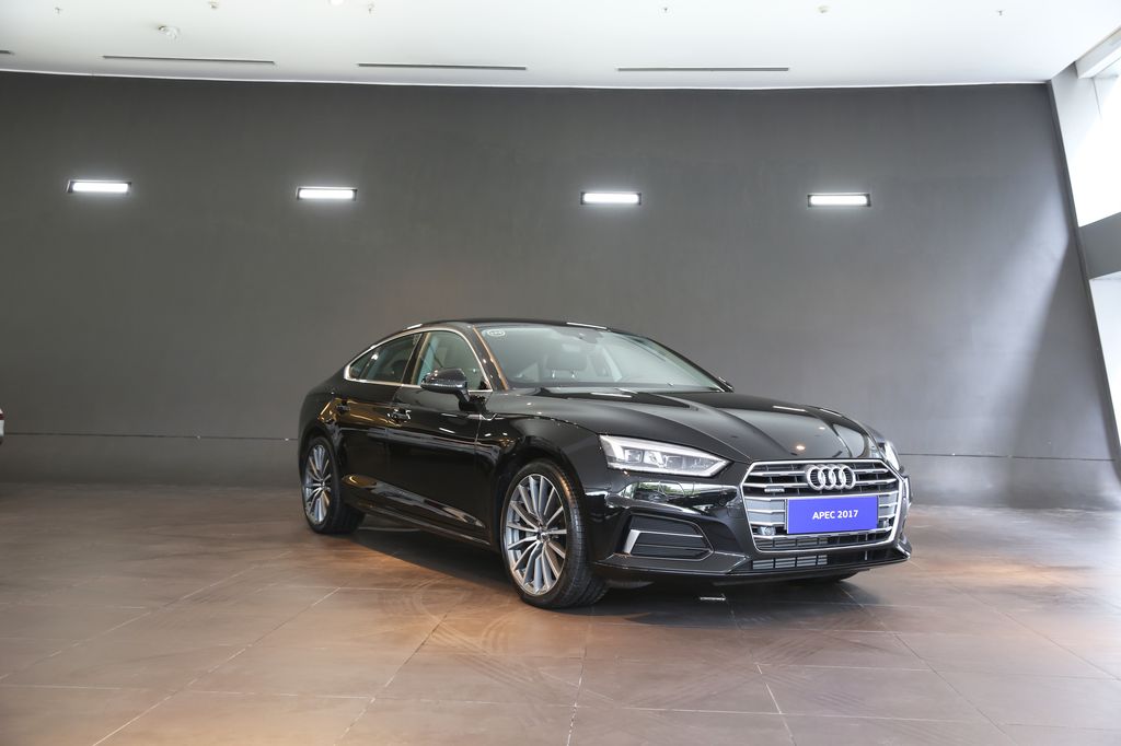 Chiêm ngưỡng Audi A5 Sportback mới vừa cập cảng Việt Nam