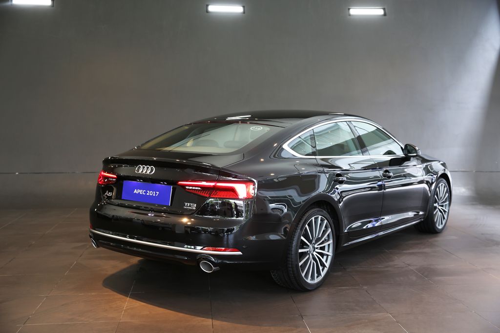 Chiêm ngưỡng Audi A5 Sportback mới vừa cập cảng Việt Nam