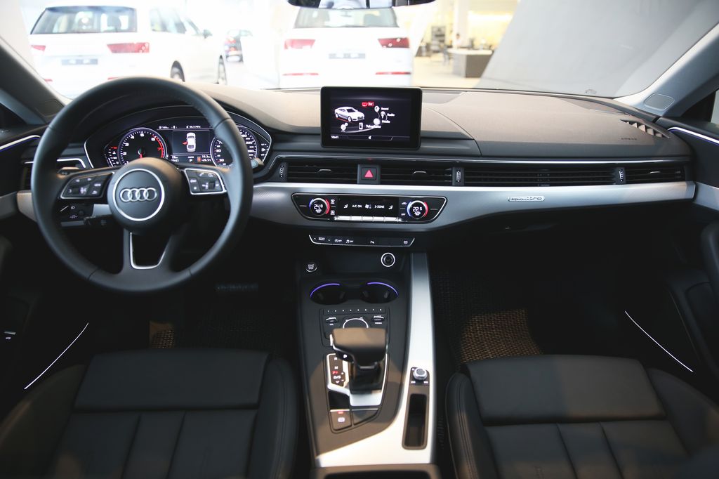 Chiêm ngưỡng Audi A5 Sportback mới vừa cập cảng Việt Nam