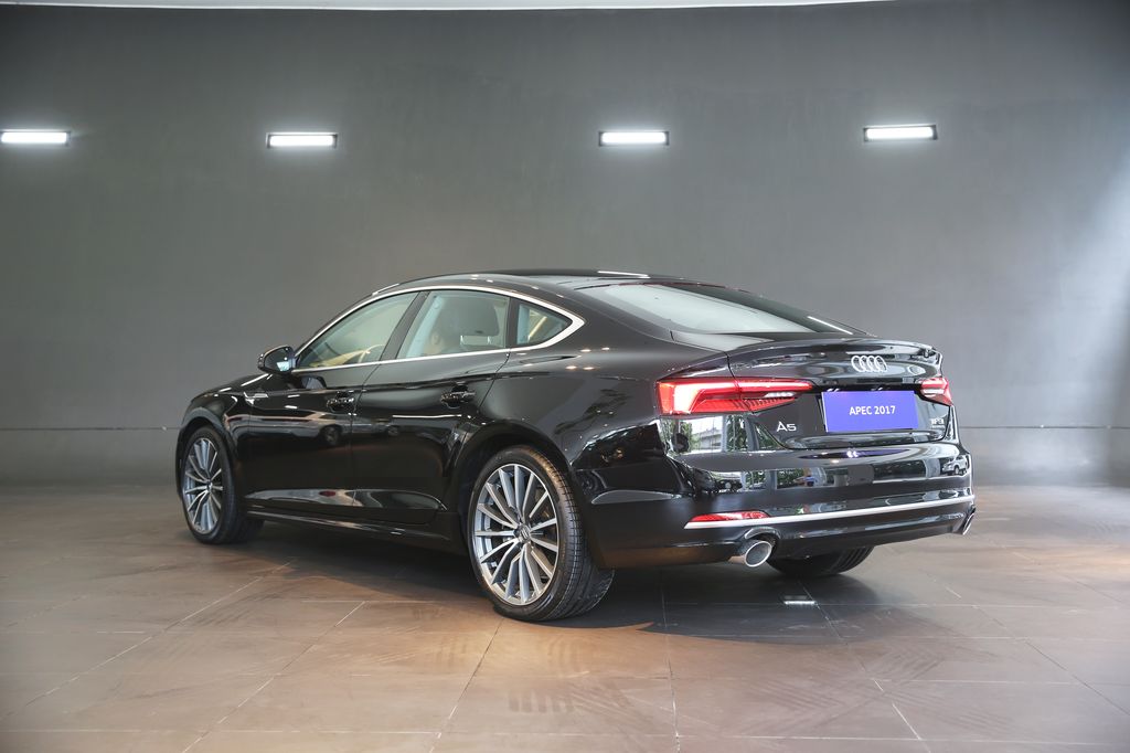 Chiêm ngưỡng Audi A5 Sportback mới vừa cập cảng Việt Nam