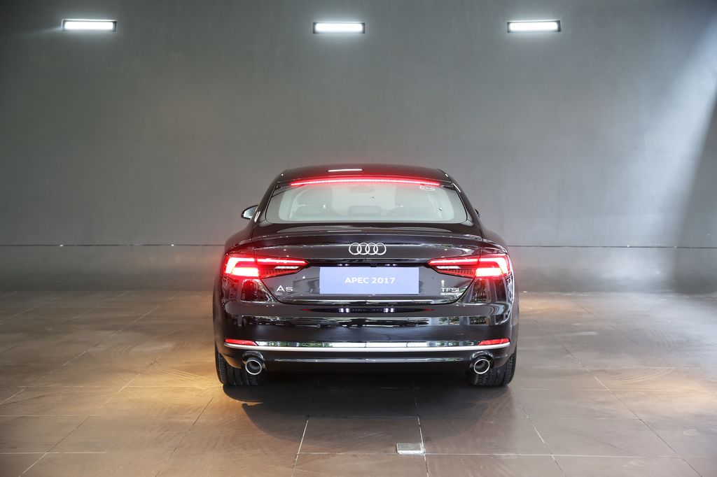 Chiêm ngưỡng Audi A5 Sportback mới vừa cập cảng Việt Nam