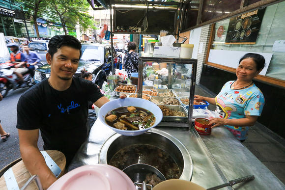 Chiến dịch dọn dẹp các quán hàng rong tại Thái Lan