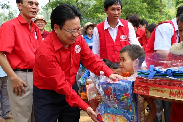 Đem niềm vui tới cho học sinh và người dân nghèo huyện Ba Bể