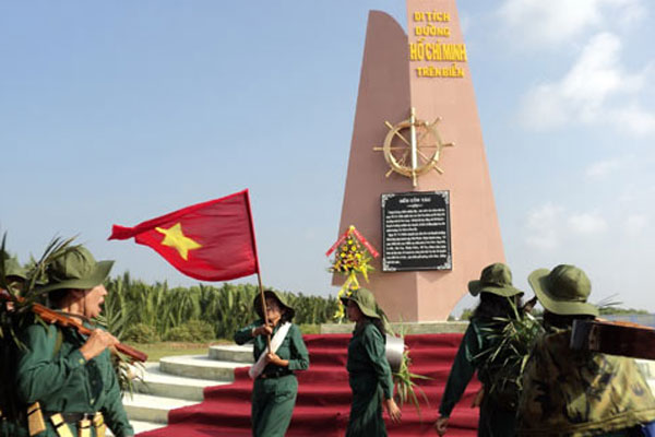 Phục dựng di tích trên đường Hồ Chí Minh