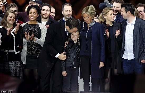 Nước Pháp ăn mừng trước chiến thắng của ông Macron