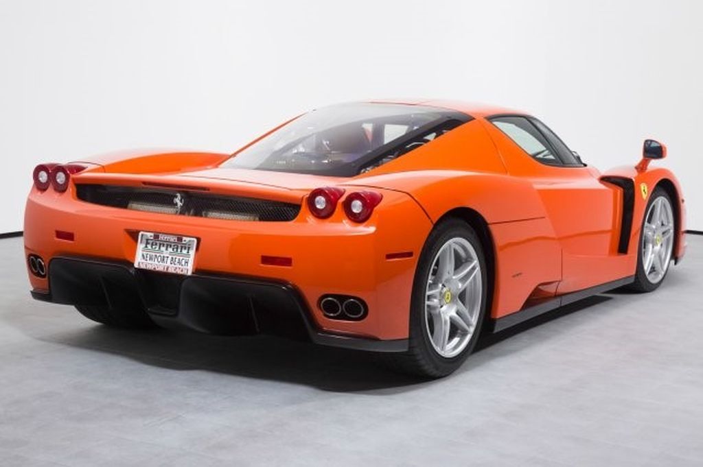 Ferrari Enzo 2003 Rosso Dino độc nhất được chào bán với giá 3,7 triệu đô