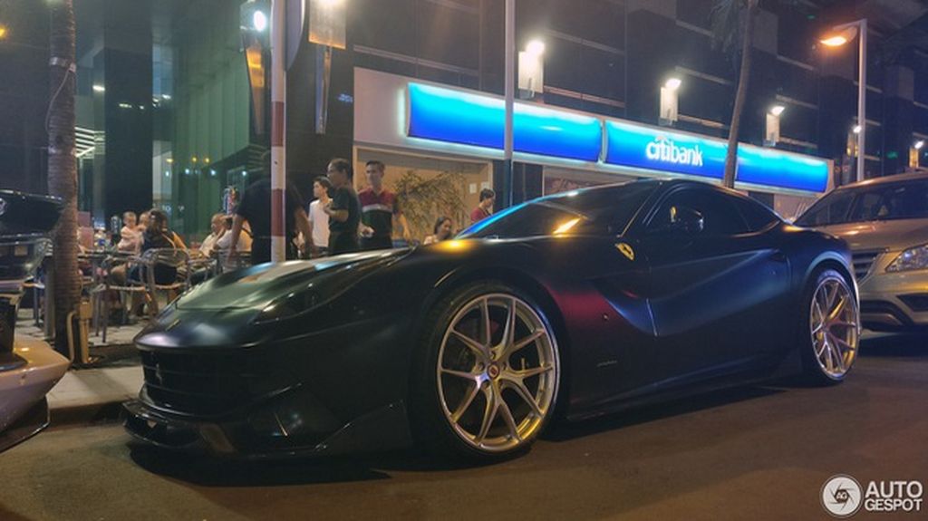 Siêu xe độ tiền tỷ Ferrari F12 Berlinetta của Cường Đô La bất ngờ lên báo nước ngoài