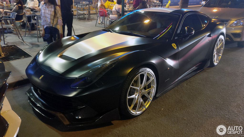 Siêu xe độ tiền tỷ Ferrari F12 Berlinetta của Cường Đô La bất ngờ lên báo nước ngoài