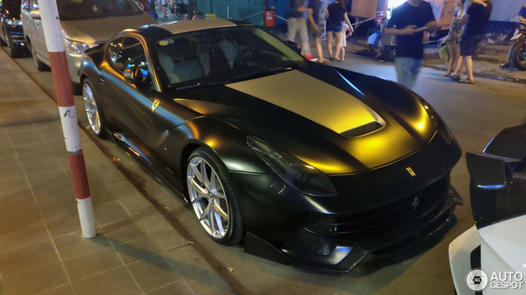 Siêu xe độ tiền tỷ Ferrari F12 Berlinetta của Cường Đô La bất ngờ lên báo nước ngoài