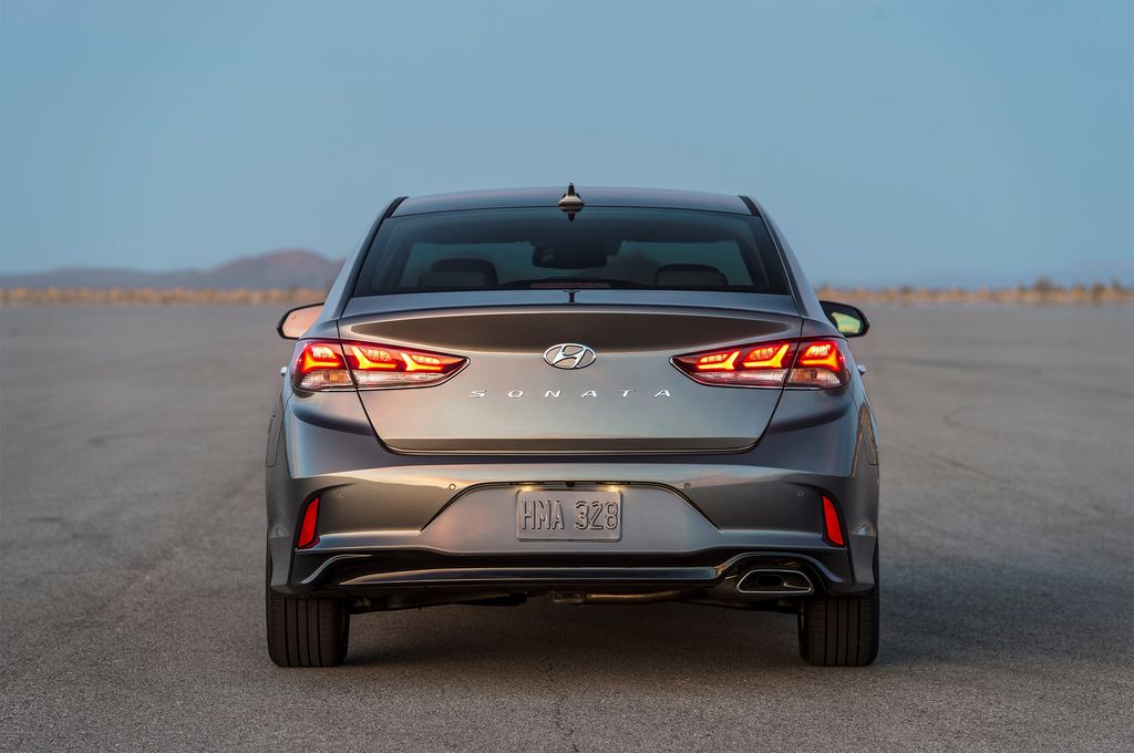 Hyundai Sonata 2018 liệu có thể tạo nên đột phá như thế hệ thứ sáu ?