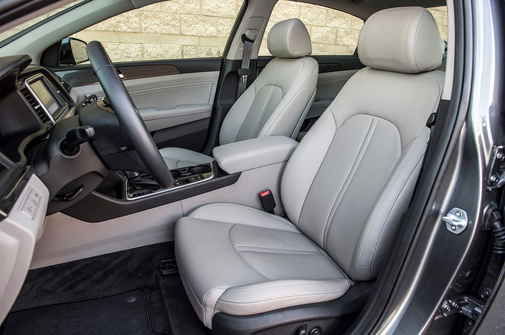 Hyundai Sonata 2018 liệu có thể tạo nên đột phá như thế hệ thứ sáu ?