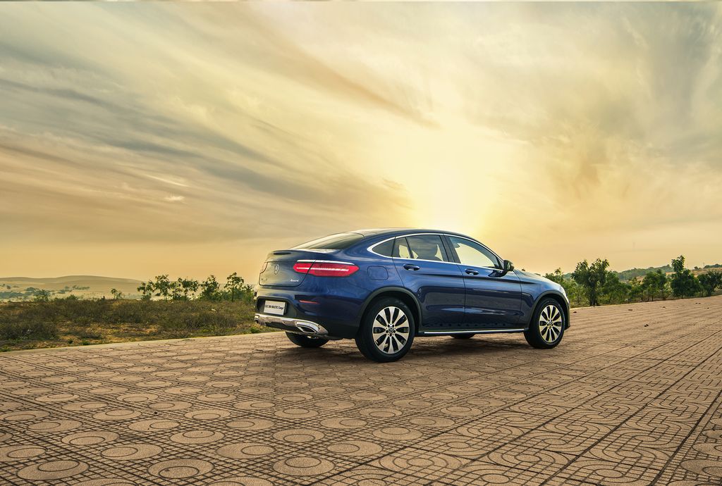 Mercedes-Benz GLC 300 4MATIC Coupe ra mắt khách hàng Việt, giá 2,899 tỷ đồng