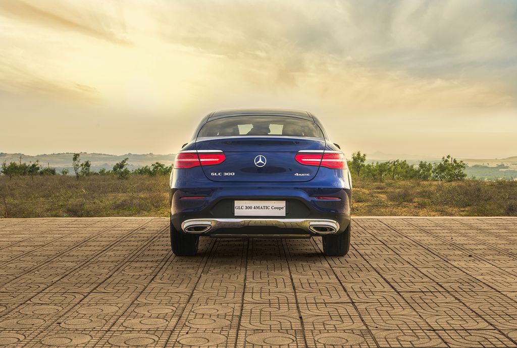 Mercedes-Benz GLC 300 4MATIC Coupe ra mắt khách hàng Việt, giá 2,899 tỷ đồng