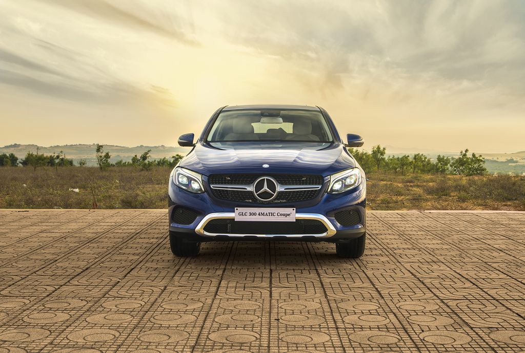 Mercedes-Benz GLC 300 4MATIC Coupe ra mắt khách hàng Việt, giá 2,899 tỷ đồng
