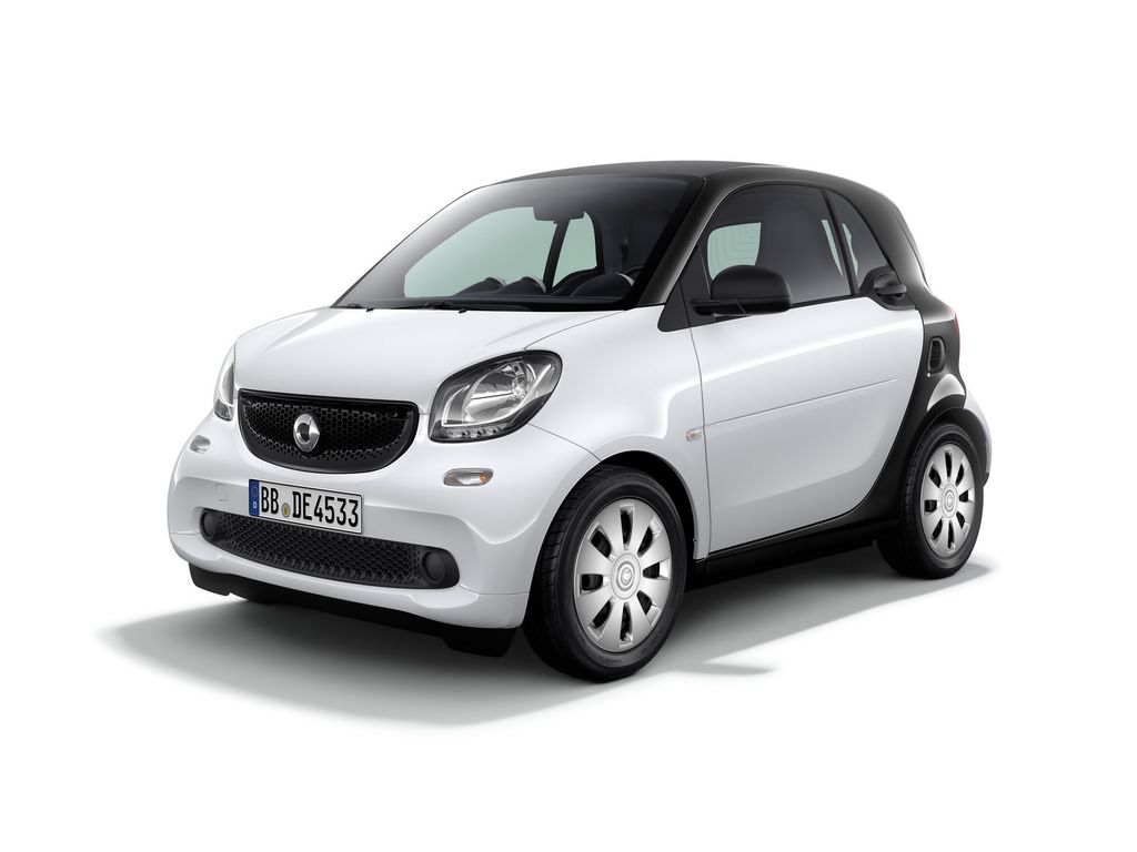 Smart tung phiên bản cơ sở của ForTwo và ForFour với giá bán chỉ từ 293 triệu VNĐ