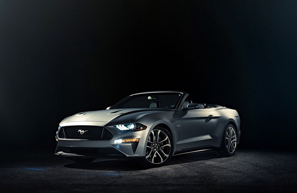 Ford Mustang 2018 hé lộ thêm nhiều thông tin chi tiết đáng chú ý