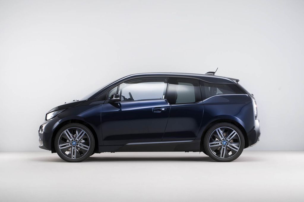 BMW i3 Carbon Edition sản xuất độc quyền giá 1,3 tỷ đồng