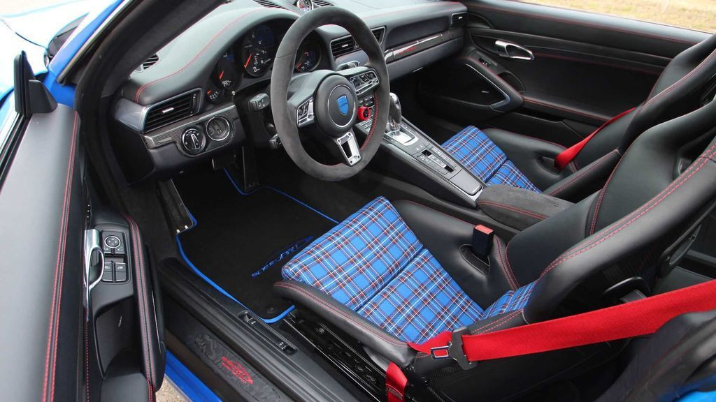 Porsche 911 Carrera S sau độ mạnh mẽ hơn cả GTS mới