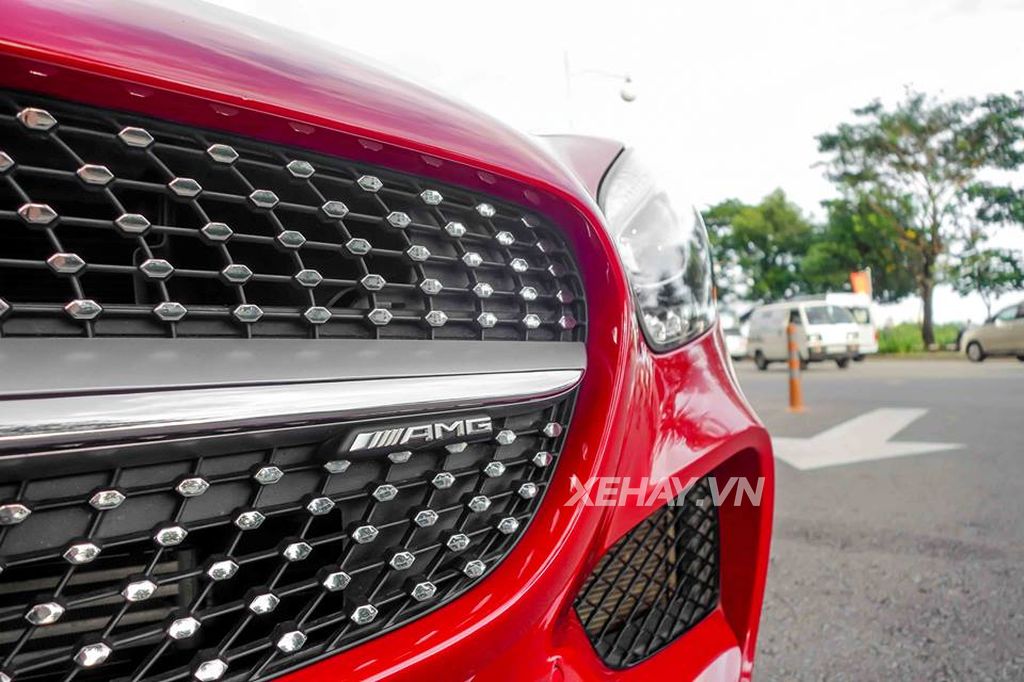 Cường Đô La bổ sung Mercedes-AMG GT S màu đỏ vào bộ sưu tập siêu xe