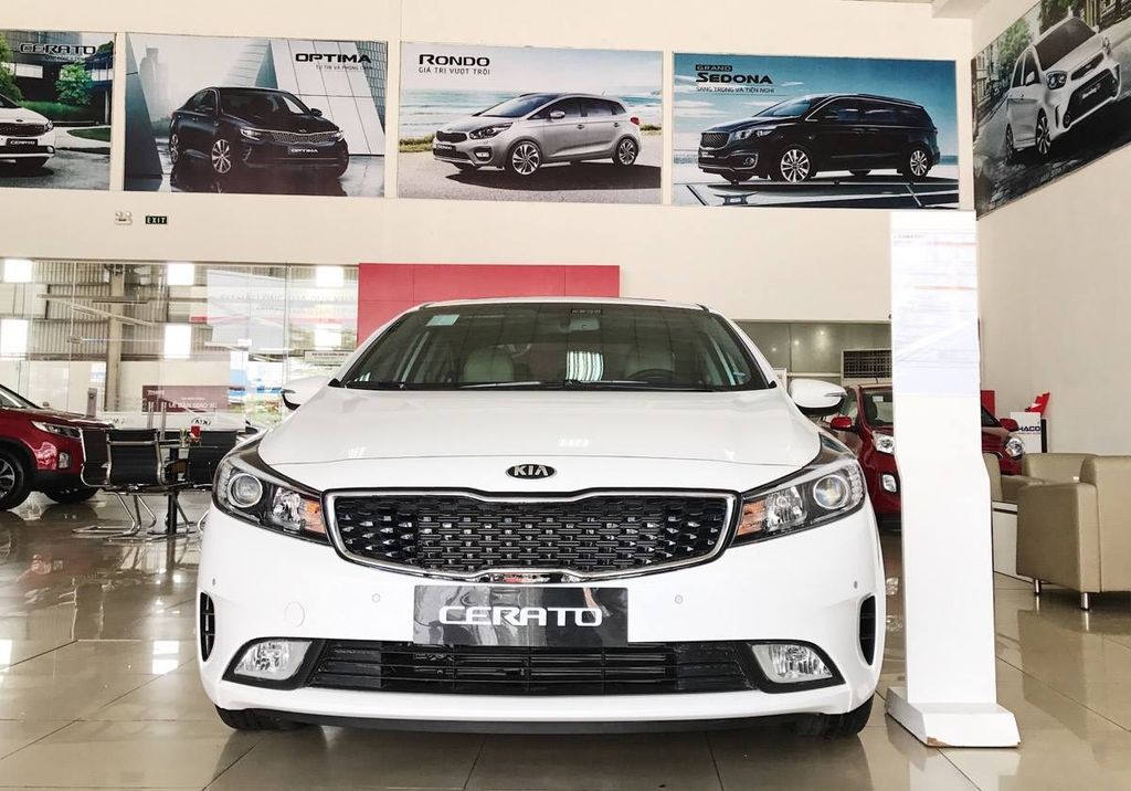 KIA Cerato 2017 hoàn thiện hơn về thiết kế, giá không đổi