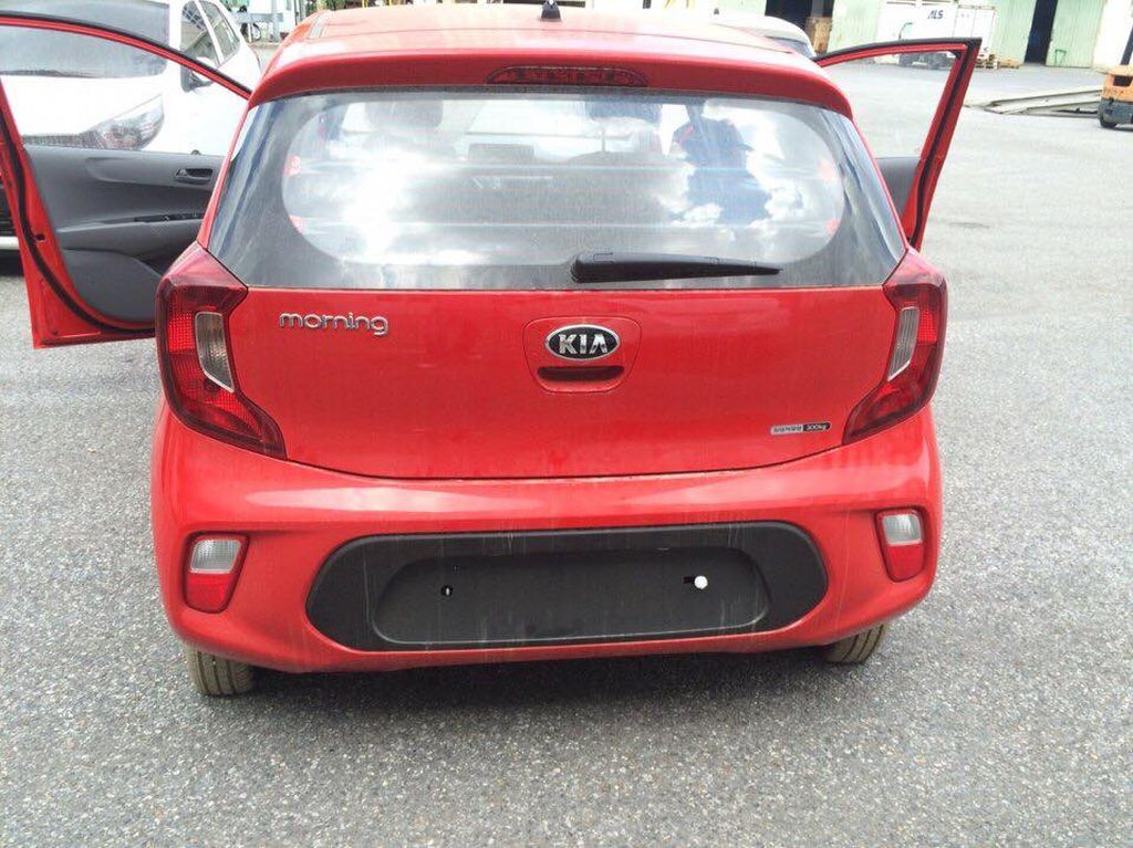 Kia Morning Van 2017 đầu tiên 