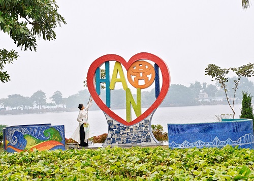 Tranh tường trang trí sân bay Đà Nẵng đoạt giải Ba cuộc thi thiết kế Quốc tế lần thứ 10 tại Hoa Kỳ