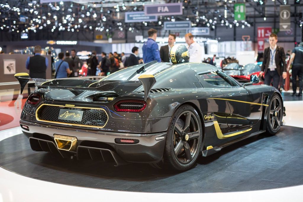 Koenigsegg Agera RS tan nát trong khi lái thử tại Thuỵ Điển