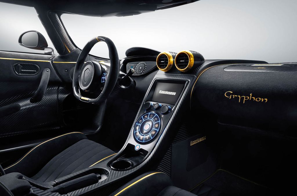Koenigsegg Agera RS tan nát trong khi lái thử tại Thuỵ Điển