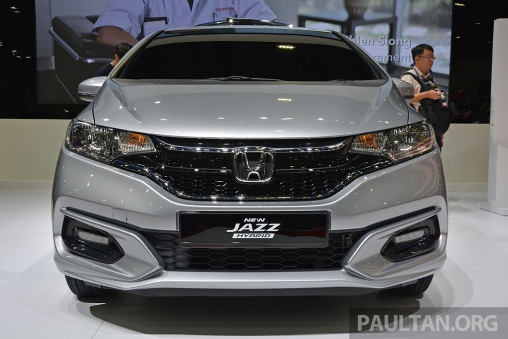 Honda Jazz facelift mới với động cơ hybrid 1,5 lít sẽ được bán sẵn tại Malaysia từ tháng 8/2017