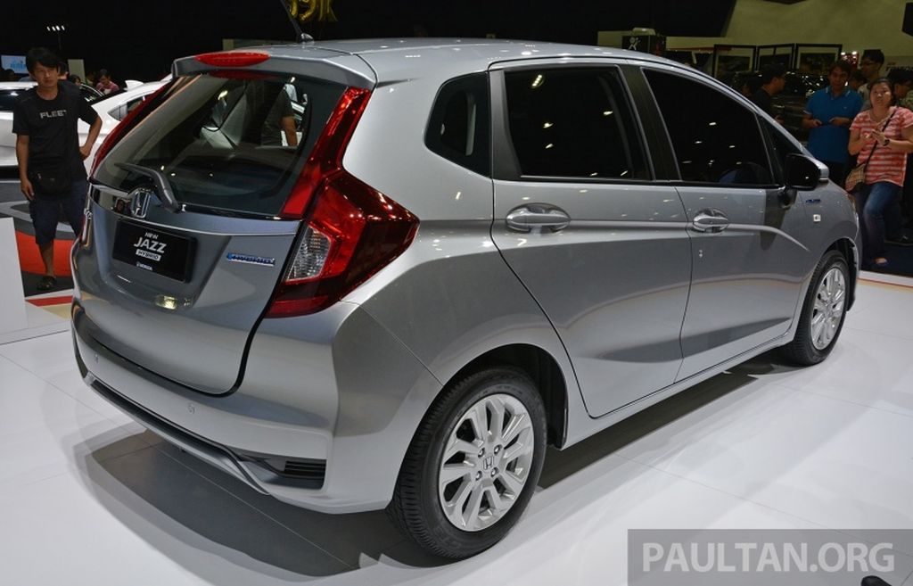 Honda Jazz facelift mới với động cơ hybrid 1,5 lít sẽ được bán sẵn tại Malaysia từ tháng 8/2017