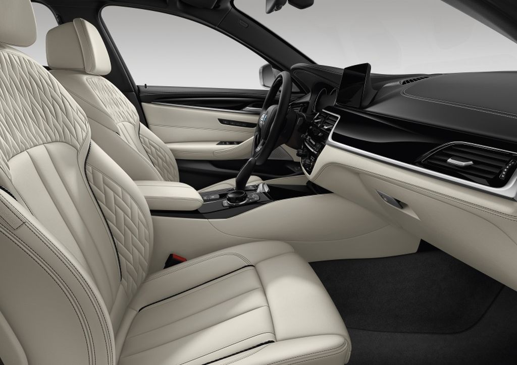 BMW bổ sung nhiều biến thể mới và động cơ mới cho 5 Series thế hệ G30
