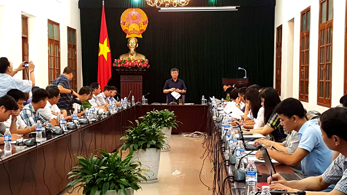Hải Phòng: Bắt khẩn cấp hai đối tượng hắt dầu luyn vào thịt lợn