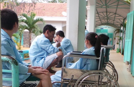 Nghiên cứu thành công loại thuốc giúp bệnh nhân HIV kéo dài thêm 10 năm tuổi thọ