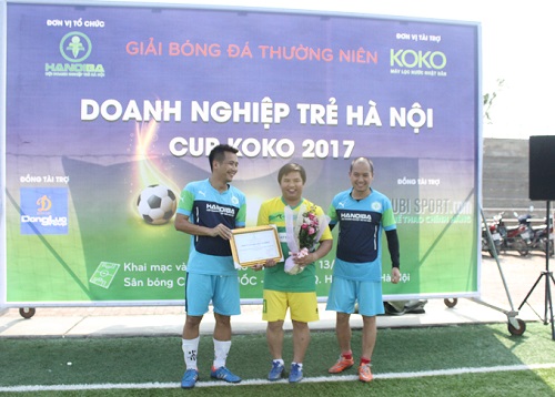 4 đội bóng tham dự giải bóng đá Doanh Nghiệp trẻ Hà Nội mở rộng – Cup KOKO năm 2017