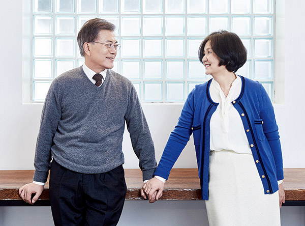 Thiên tình sử cảm động của Tổng thống Hàn Quốc mới đắc cử