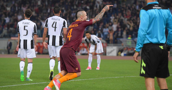 Roma 3-1 Juventus: Lão bà chưa thể lên ngôi sớm
