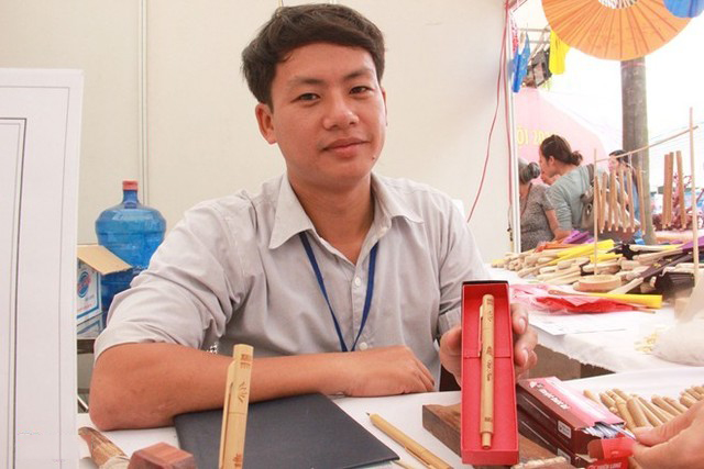 Kinh doanh bút tre nghệ thuật kiếm hàng tỷ đồng mỗi năm