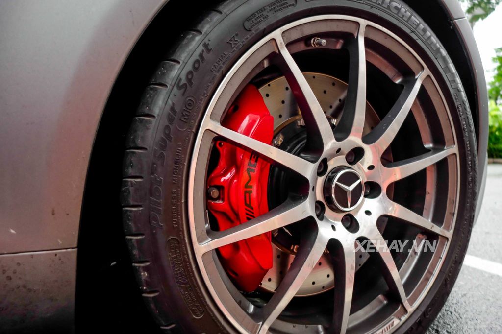 Về tay Cường Đô La, Mercedes-AMG GT S được 