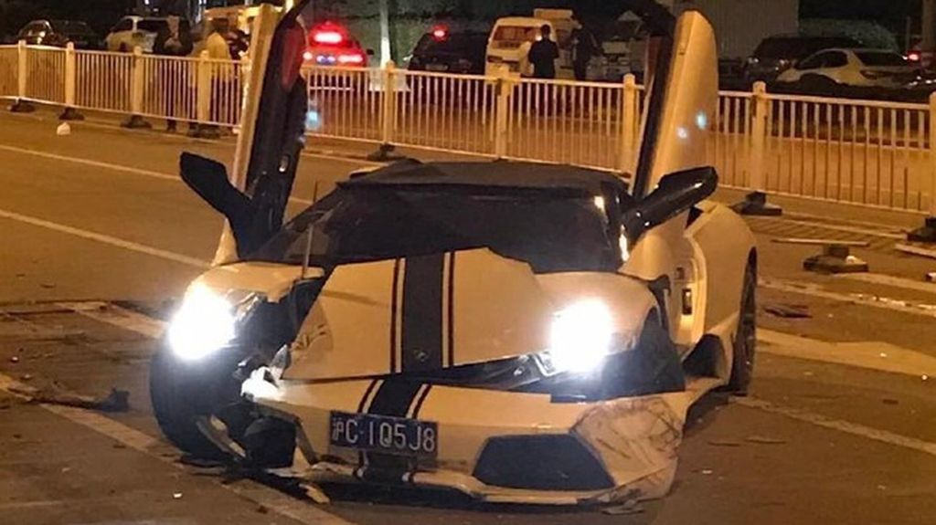 Trung Quốc: Lamborghini Murcielago LP640-4 Roadster 