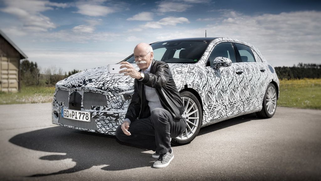 CEO của Mercedes-Benz đích thân lái thử nghiệm A-Class 2019