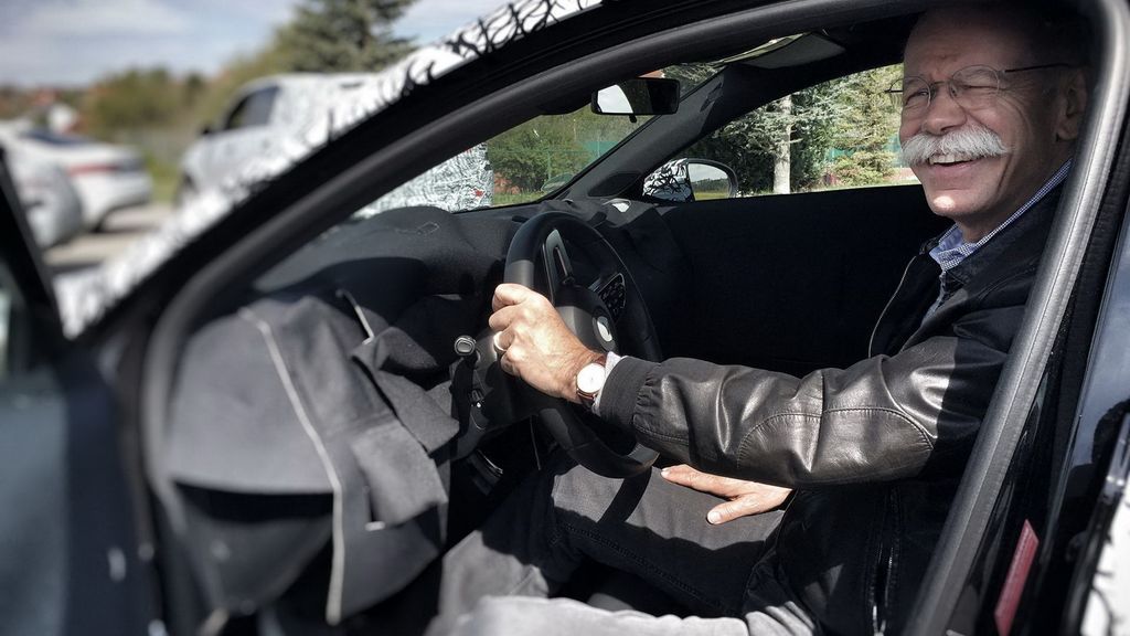 CEO của Mercedes-Benz đích thân lái thử nghiệm A-Class 2019
