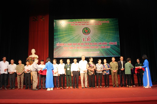 334 thanh niên tiền trạm Hà Nội được trao tặng kỷ niệm chương TNXP đợt 1 năm 2017: Vỡ òa niềm vui!