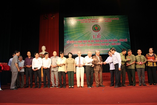 334 thanh niên tiền trạm Hà Nội được trao tặng kỷ niệm chương TNXP đợt 1 năm 2017: Vỡ òa niềm vui!