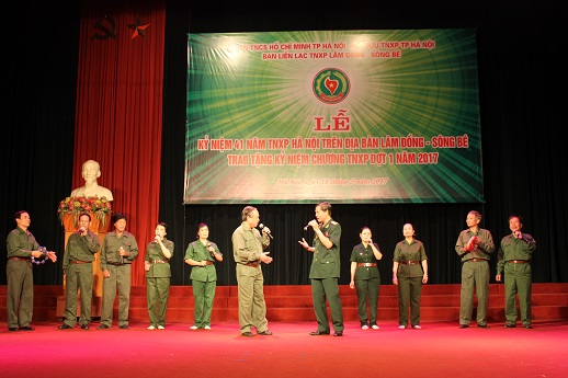 334 thanh niên tiền trạm Hà Nội được trao tặng kỷ niệm chương TNXP đợt 1 năm 2017: Vỡ òa niềm vui!