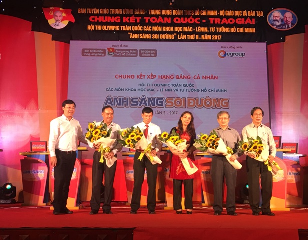 Phạm Văn Trường giành giải Nhất Bảng thi cá nhân “Ánh sáng soi đường” năm 2017