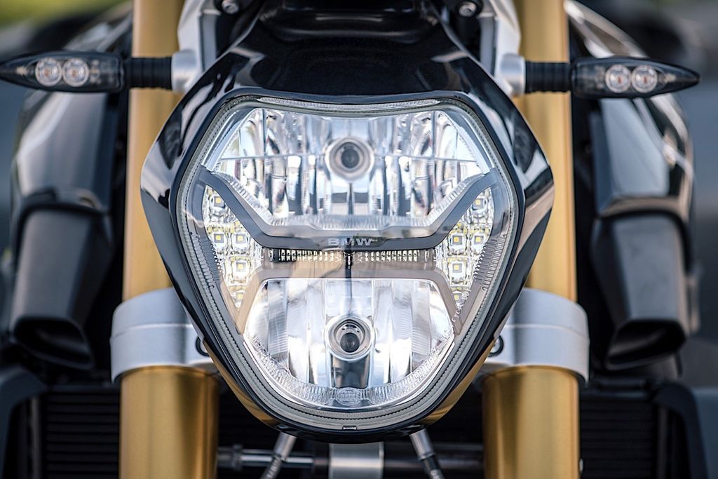 BMW ra mắt R1200R phiên bản Black Edition giá 397 triệu VNĐ tại thị trường Ý