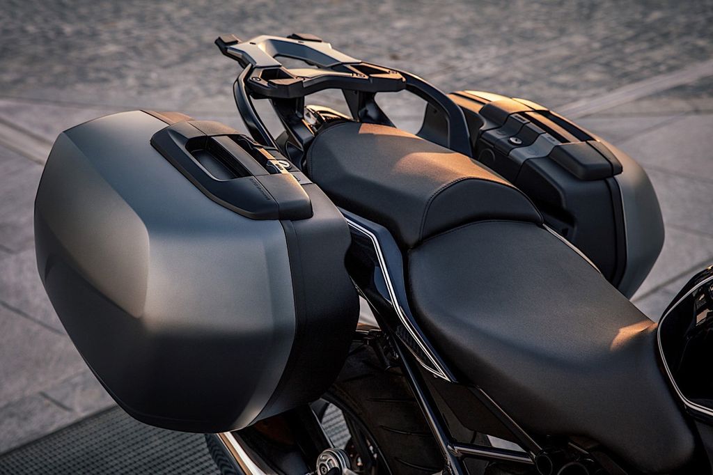 BMW ra mắt R1200R phiên bản Black Edition giá 397 triệu VNĐ tại thị trường Ý