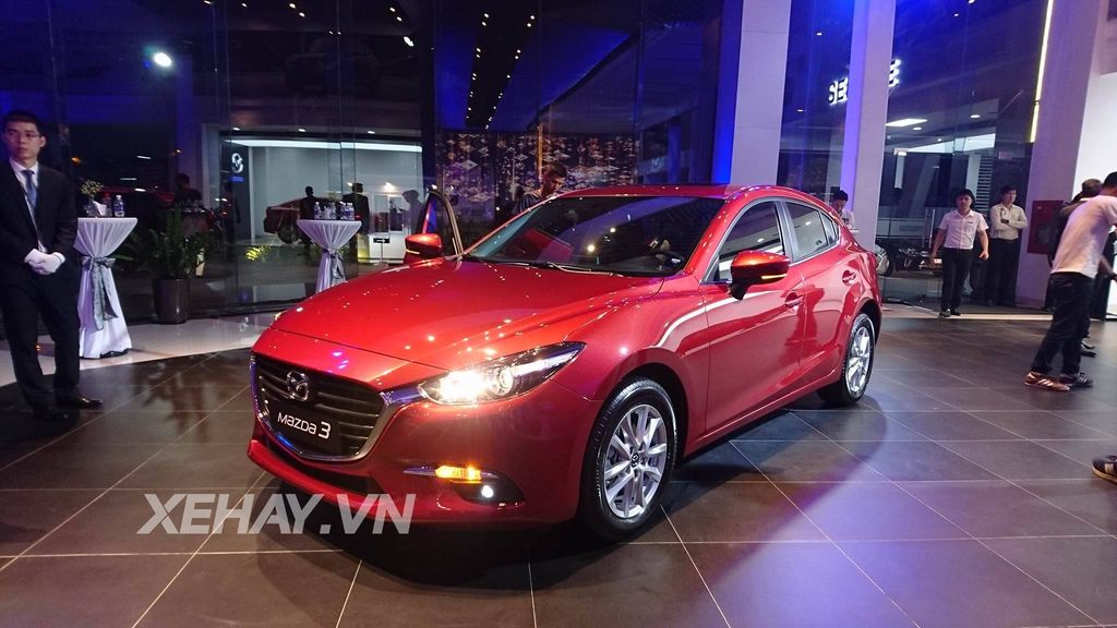 So sánh ngoại thất Mazda3 2017 và Mazda3 2016 tại Việt Nam