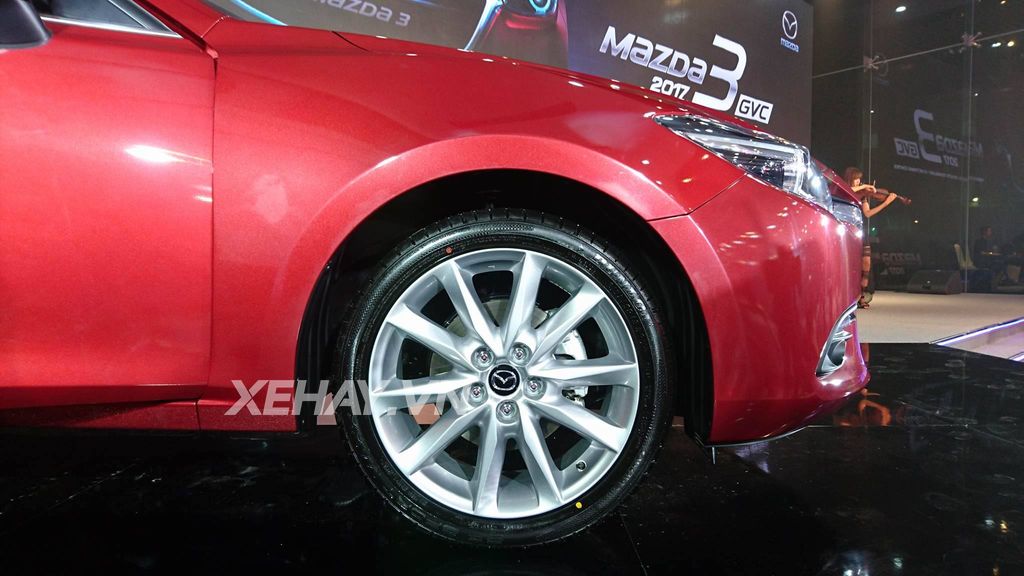 So sánh ngoại thất Mazda3 2017 và Mazda3 2016 tại Việt Nam