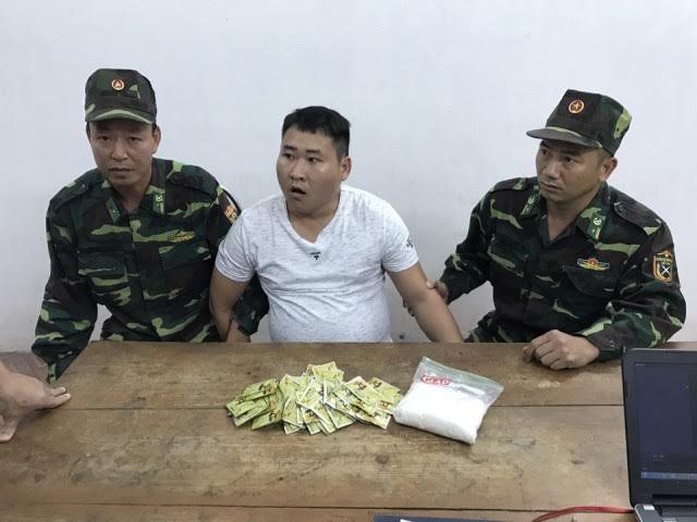 Quảng Ninh: Bắt đối tượng vận chuyển gần 0,5kg ma túy qua biên giới